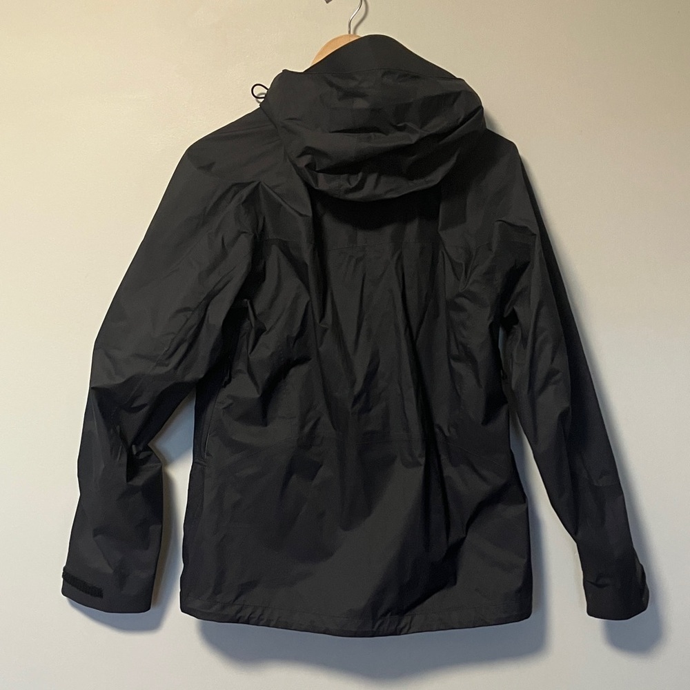 L.L. Bean Black Waterproof Hooded Rain Jacket - Picture 6 of 6